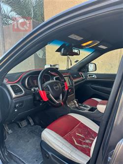 جیپ گراند شیرۆکی